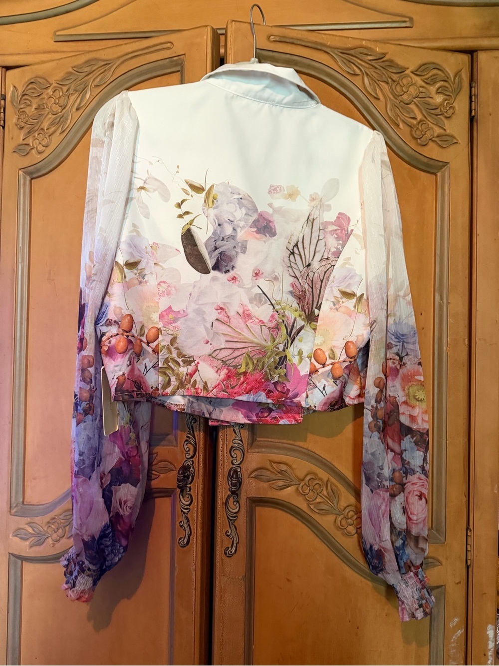 Double breasted cropped garden blouses - Picture 3 of 8